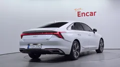 2023 Kia K8 Signature, белый — фото 2
