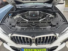 2022 BMW X6 M50i — фото 10