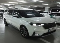 2023 Kia Carnival Diesel 9-Seater Prestige — фото 8