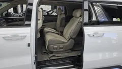 2023 Kia Carnival Gasoline 7-Seater Signature, белый — фото 16
