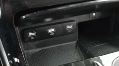 2023 Kia Carnival Gasoline 7-Seater Signature, белый — фото 17