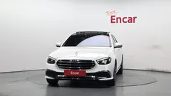2022 Mercedes-Benz E-Class E450 4MATIC Exclusive — фото 3