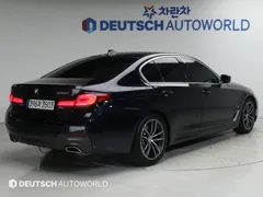 2023 BMW 5-Series 523d M Sport — фото 2