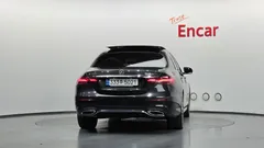 2022 Mercedes-Benz E-Class E350 4MATIC AMG Line, серый — фото 4