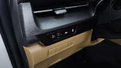 2023 Kia Carnival Diesel 9-Seater Prestige — фото 17