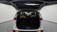 2023 Kia Carnival Diesel 9-Seater Prestige — фото 20