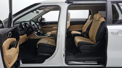 2023 Kia Carnival Gasoline 9-Seater Prestige, белый — фото 17