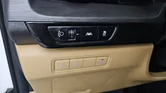 2023 Kia Carnival Gasoline 9-Seater Prestige, белый — фото 20