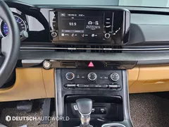 2023 Kia Carnival Gasoline 9-Seater Prestige, чёрный — фото 18