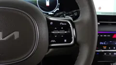 2023 Kia Carnival Gasoline 9-Seater Signature, белый — фото 17