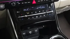 2023 Kia Carnival Gasoline 9-Seater Signature, белый — фото 18