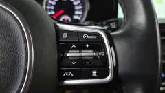 2023 Kia Carnival Gasoline 9-Seater Prestige, белый — фото 17
