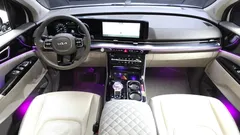2023 Kia Carnival Gasoline 9-Seater Hi-Limousine, белый — фото 7