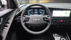 2024 Kia Niro Prestige, белый — фото 13