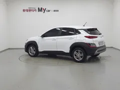 2022 Hyundai Kona Gasoline 2.0 2WD, белый — фото 3