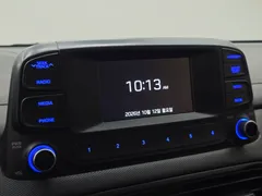2022 Hyundai Kona Gasoline 2.0 2WD, белый — фото 18