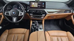 2022 BMW 5-Series 520i M Sport, серый — фото 7