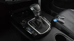 2023 Kia Seltos Gasoline 1.6 Turbo 2WD, белый — фото 9