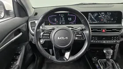 2023 Kia Seltos Gasoline 1.6 Turbo 2WD, белый — фото 17
