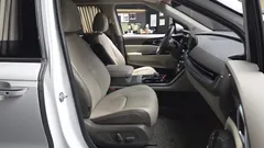 2023 Kia Carnival Gasoline 7-Seater Hi-Limousine — фото 11
