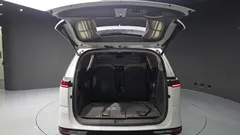 2023 Kia Carnival Gasoline 7-Seater Hi-Limousine — фото 20