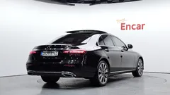 2022 Mercedes-Benz E-Class E450 4MATIC Exclusive, чёрный — фото 2