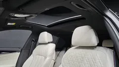2022 BMW 5-Series M550i xDrive, синий — фото 19