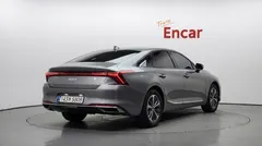 2023 Kia K8 Noblesse, серо-серебристый — фото 2