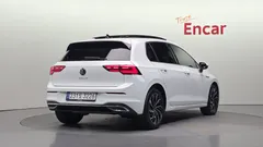 2023 Volkswagen Golf 2.0 TDI Prestige — фото 2