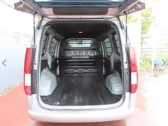 2022 Hyundai Staria Cargo 3-Seater, серебристый — фото 5
