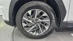 2023 Hyundai Tucson Inspiration 2WD, белый — фото 5