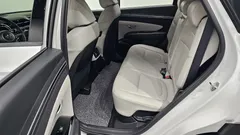 2023 Hyundai Tucson Inspiration 2WD, белый — фото 12