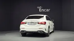 2022 Mercedes-Benz A-Class A250 4MATIC Sedan, белый — фото 4
