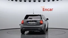 2022 Mini Cooper 5Door Classic, серый — фото 4