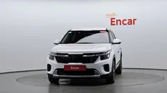 2023 Kia Seltos Gasoline 1.6 Turbo 2WD, белый — фото 3