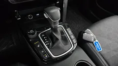 2023 Kia Seltos Gasoline 1.6 Turbo 2WD, белый — фото 9