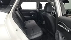 2023 Kia Seltos Gasoline 1.6 Turbo 2WD, белый — фото 12