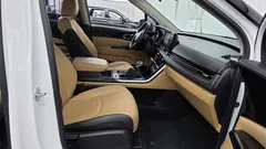 2023 Kia Carnival Gasoline 9-Seater Prestige, белый — фото 11