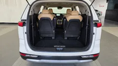 2023 Kia Carnival Gasoline 9-Seater Prestige, белый — фото 20