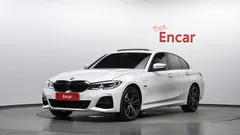 2022 BMW 3-Series 330e M Sport, белый — фото 1