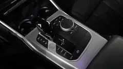 2022 BMW 3-Series 330e M Sport, белый — фото 9