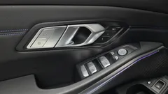 2022 BMW 3-Series 330e M Sport, белый — фото 13