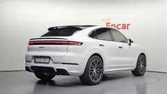 2024 Porsche Cayenne 3.0 Coupe, белый — фото 2