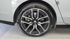 2023 BMW 7-Series 740d xDrive M Sport, серо-серебристый — фото 5