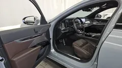 2023 BMW 7-Series 740d xDrive M Sport, серо-серебристый — фото 10