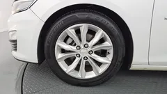 2022 Chevrolet Malibu 1.3 Turbo Premier, белый — фото 5