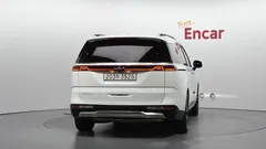 2023 Kia Carnival Diesel 9-Seater Signature, белый — фото 4