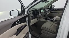 2023 Kia Carnival Diesel 9-Seater Signature, белый — фото 10
