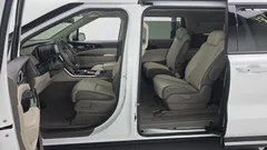 2023 Kia Carnival Diesel 9-Seater Signature, белый — фото 20