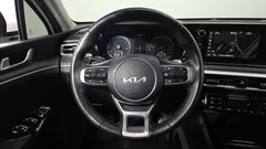 2023 Kia K5 Trendy, белый — фото 13